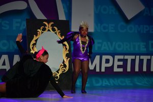 Snow White & 7 Thugs