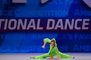 Dream Of Spring Girl