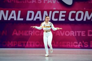 Glamorous -A'cappella