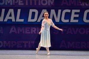 Swan Lake, Pas De Trois Variation 1