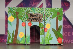 Funky Monkeys