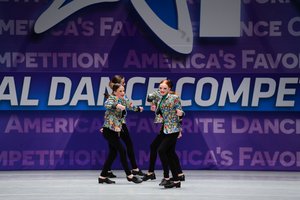 Don't You Wanna Dance