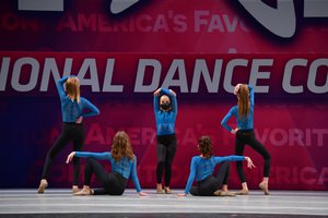 Hair Nails Hips Heels