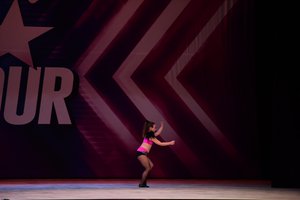 Nails Hair Hips Heels