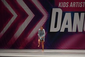 She Gets The Flowers