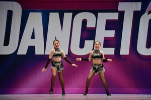 Teach Me How To Shimmy