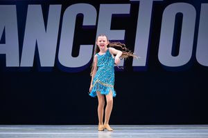 Rising Stars-Baby I'm A Star