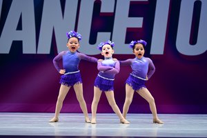 Ittie Bitties Run The World