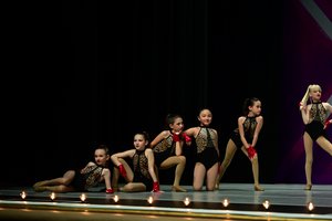 Cruisin For A Bruisin