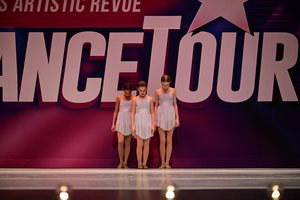 Lovely - Golden Flowers