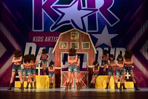 Clementine's Barnyard Boogie