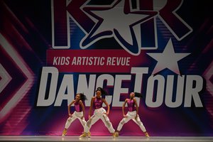 Golden Elites: Yeah!