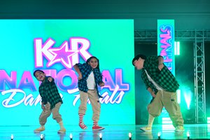 Ease On Down The Road