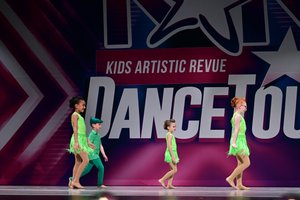 Peter Pan And Tinkerbells